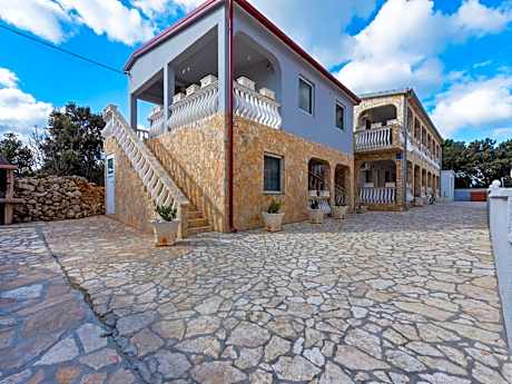 Homely Apartment in Vir with Balcony