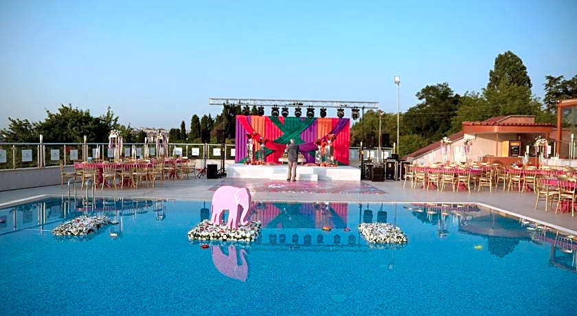 Double Royal Hotel Darica