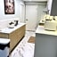 Arbutus violet room