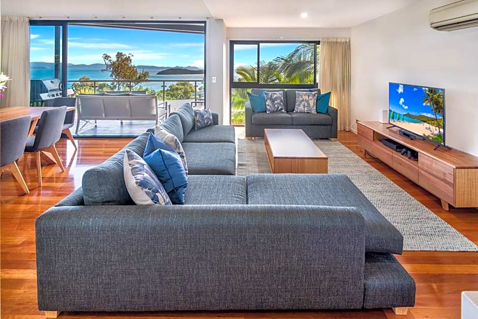 Pinnacle Apartments on Hamilton Island by HIHA