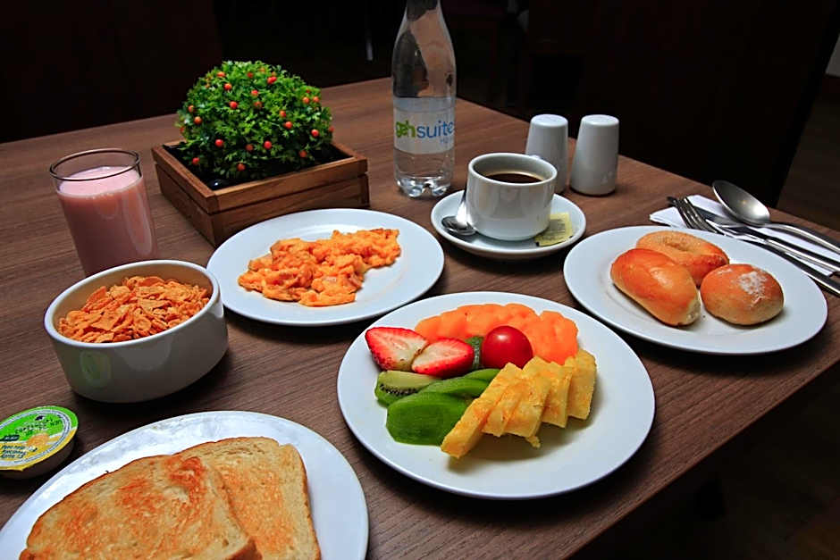 Hotel Windsor House Inn By GEH Suites