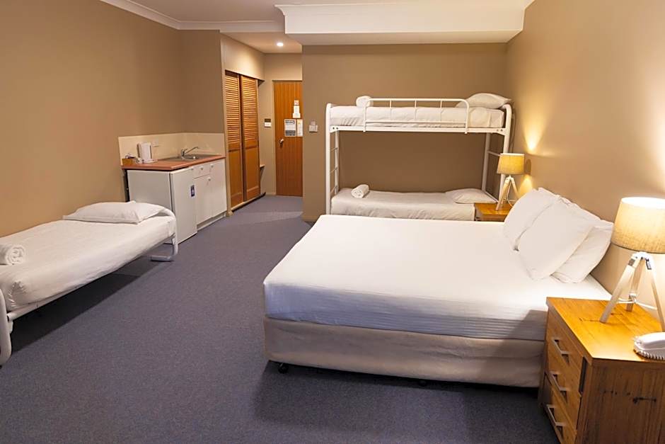 The Man from Snowy River Hotel