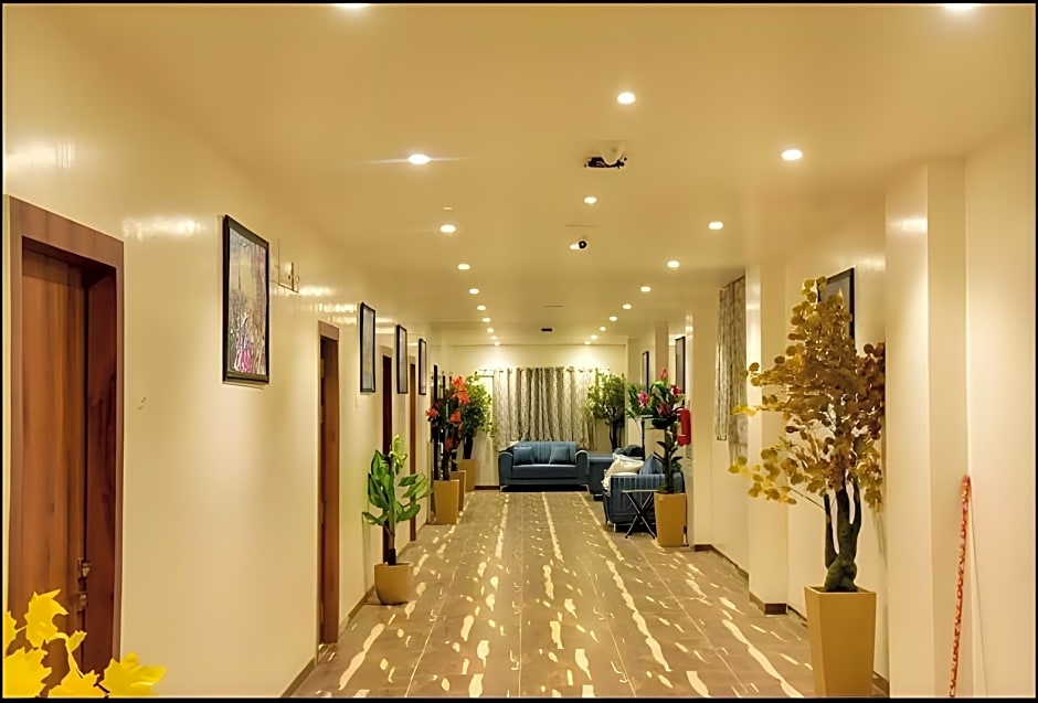 The Sky Land Hotel, Tuljapur