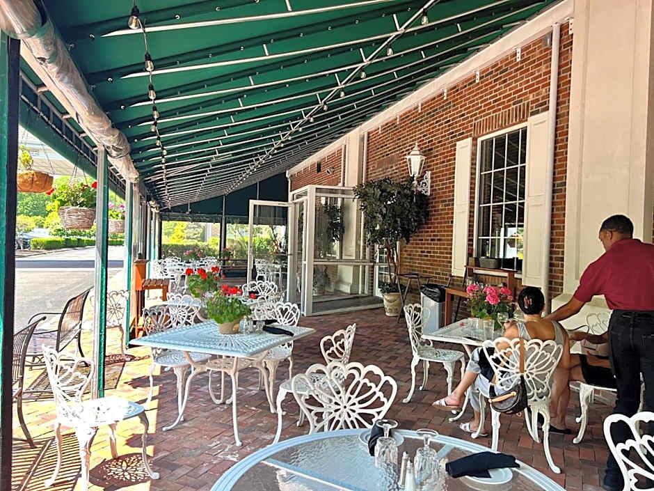 The Inn And Spa At East Wind