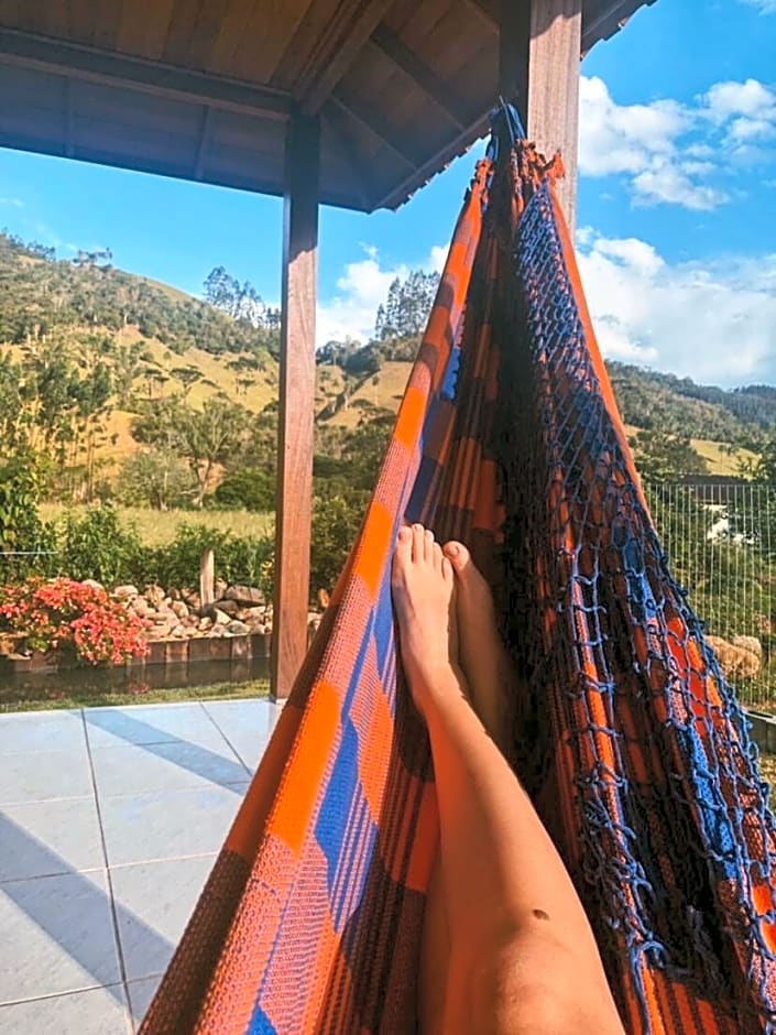 Caminhos da Serra do Tabuleiro - Chalé Araucária