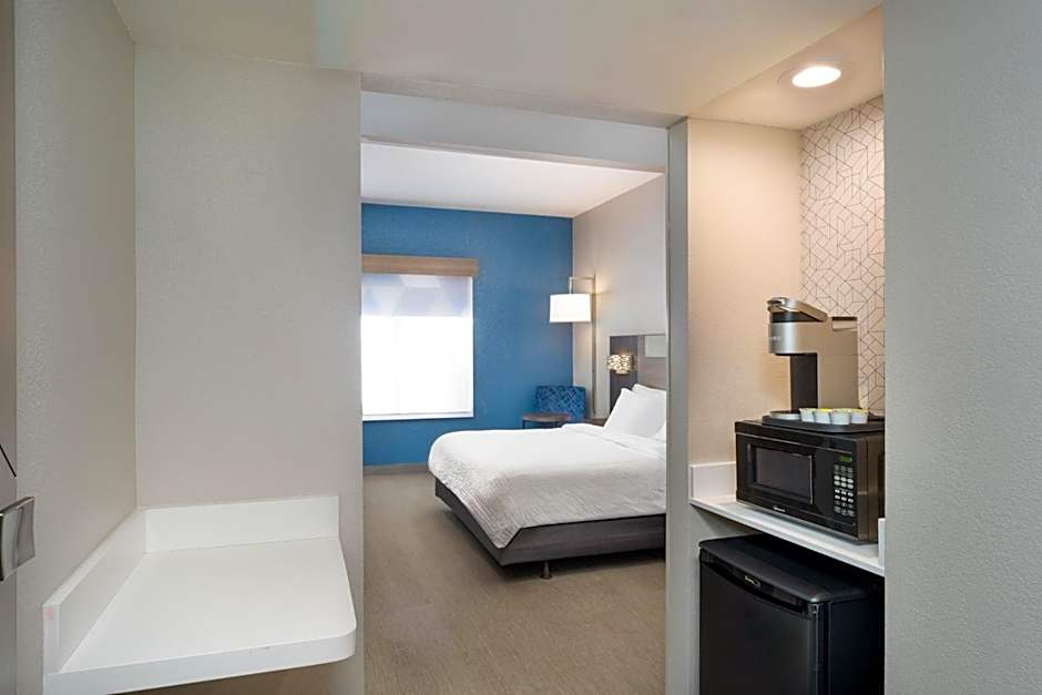 Holiday Inn Express & Suites Bozeman West By IHG