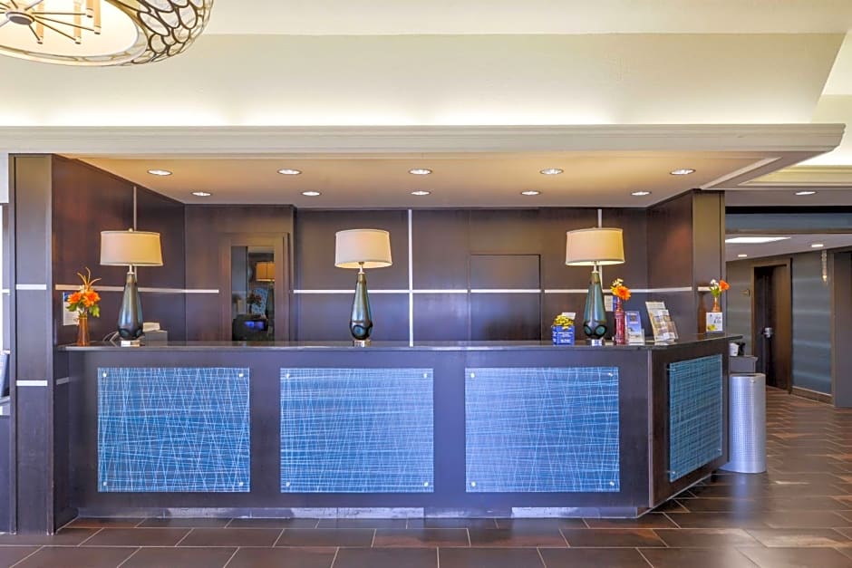 Best Western Plus Midwest Inn