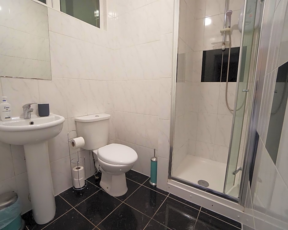 London Queens Apartments