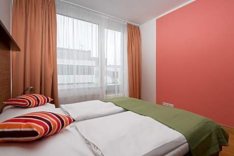 One-Bedroom Apartment (4 Adults)