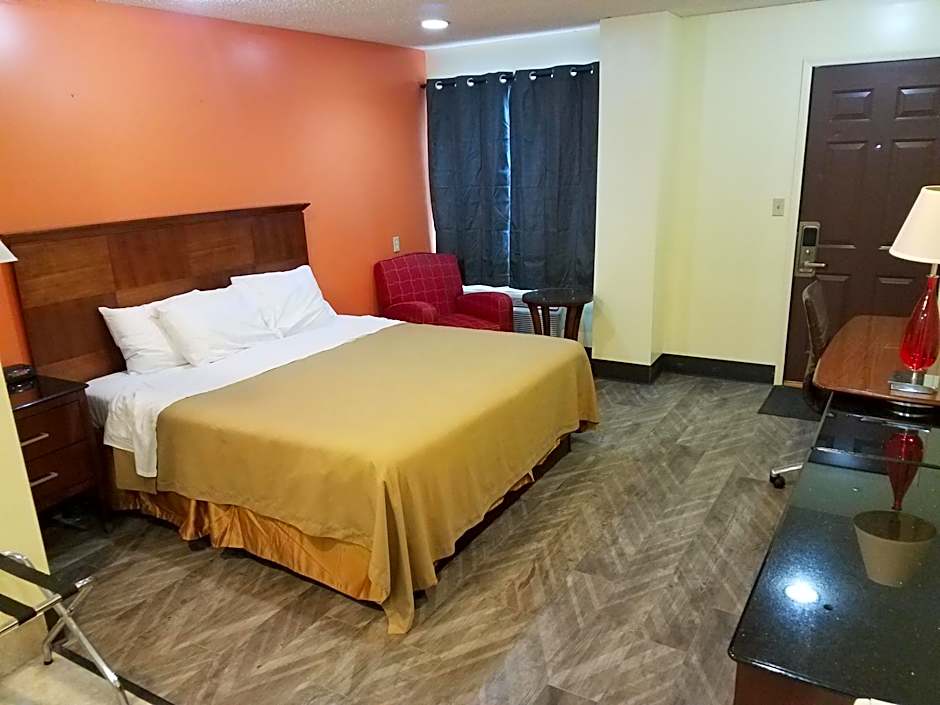 Photo 1 of 4 of 1 King Bed Suite