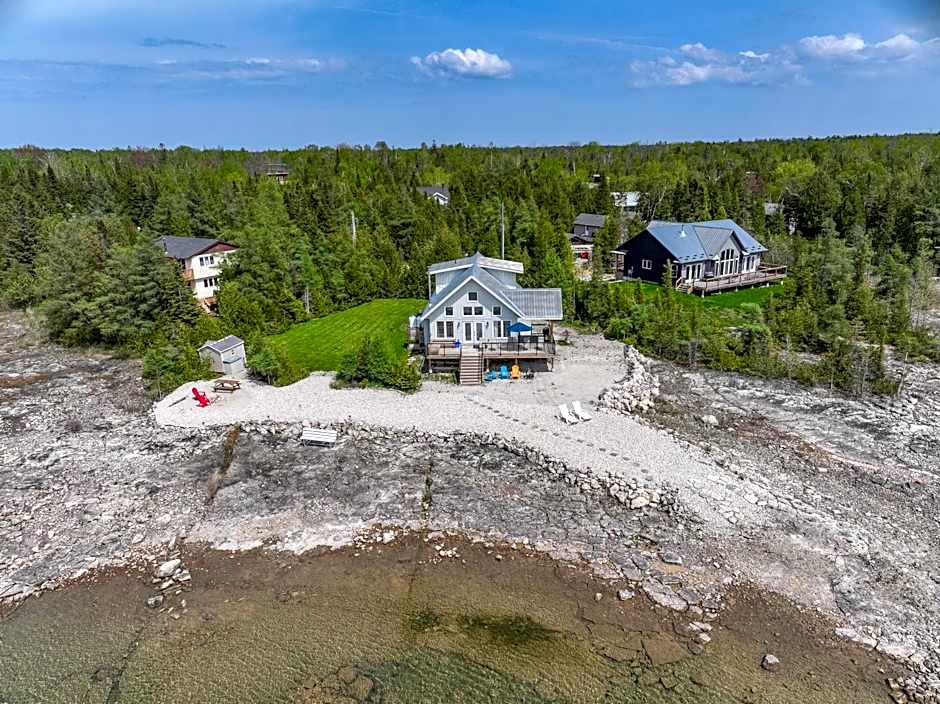 Elysium - Perfect Waterfront for the Holidays