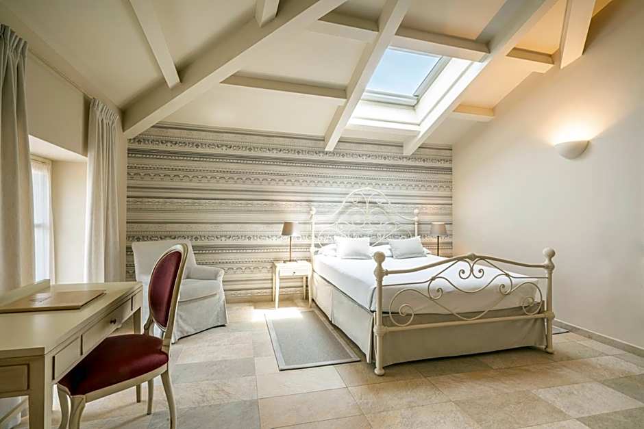 Spinerola Hotel in Cascina & Restaurant Uvaspina