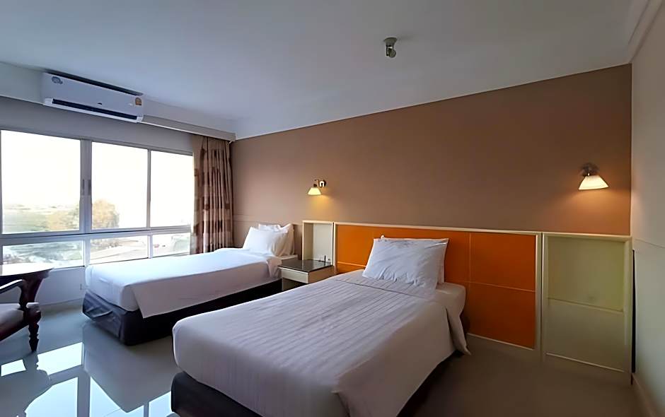 Tonkoon Hotel
