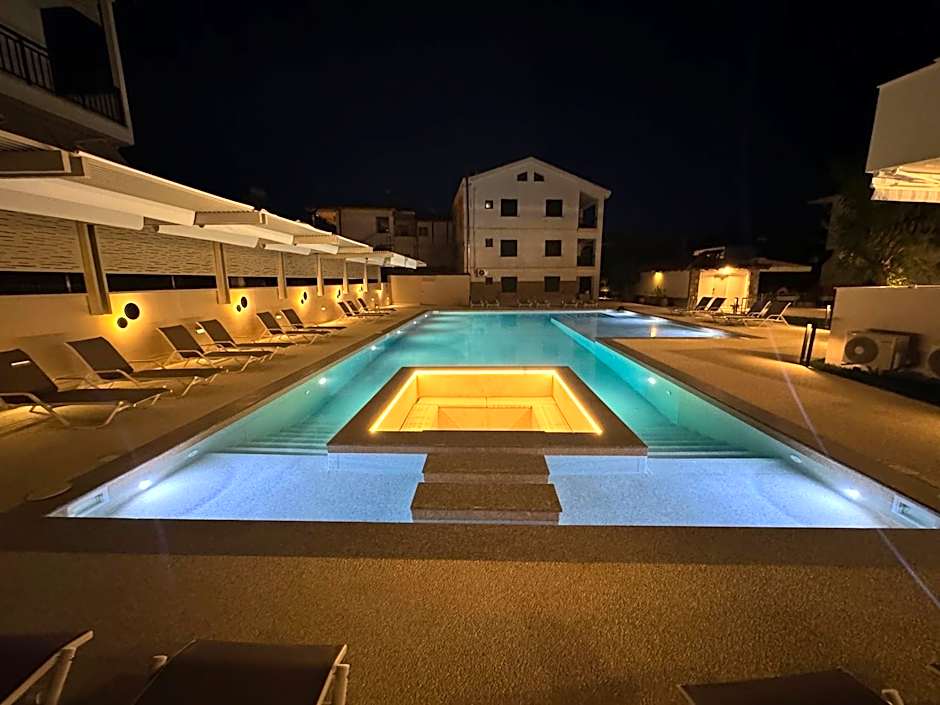 Studio Nikiti Beach