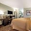 Quality Inn & Suites Woodland