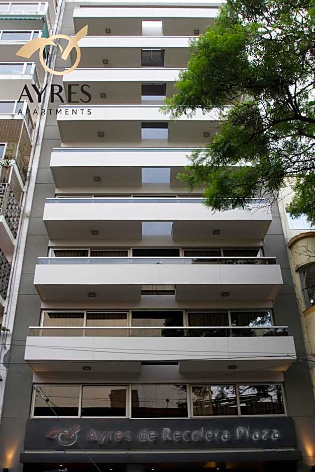 Recoleta Plaza by Ayres