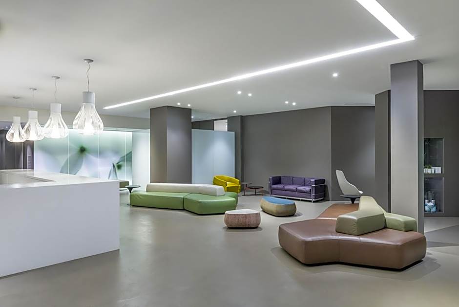 Point Hotel