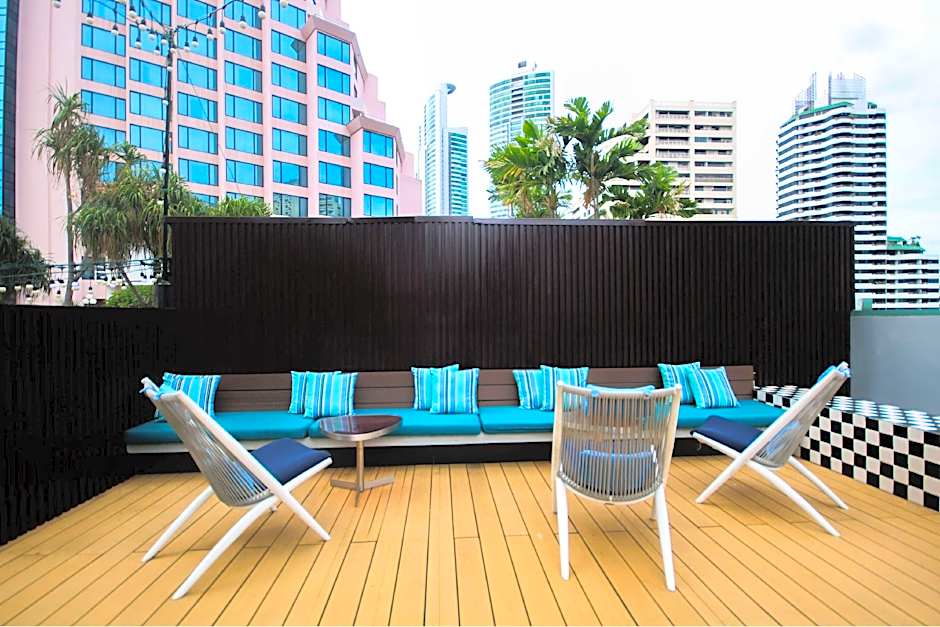 Park Plaza Bangkok Soi 18