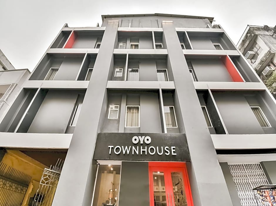 OYO Townhouse 182 Menka