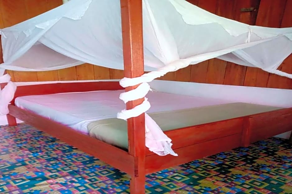 Mentawai Ebay Playground Surfcamp