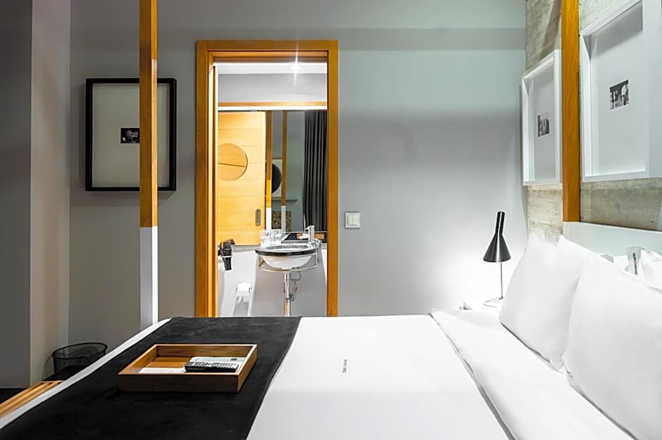 Browns Downtown Hotel