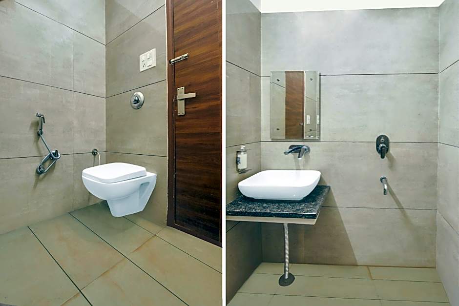 Super Collection O Amritsar Near Railway Station