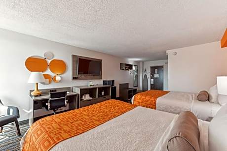 Queen Room with Two Queen Beds - Non-Smoking
