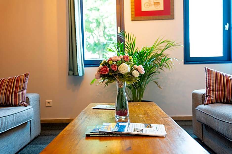 KYRIAD CREIL - Chantilly Nord