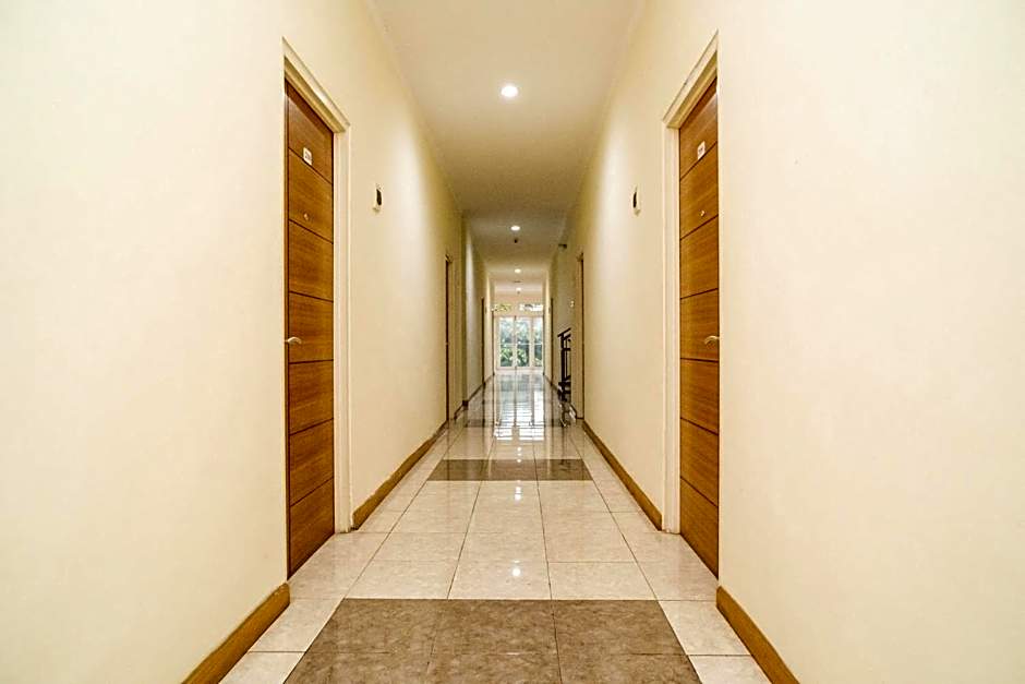 Sans Hotel FiFFa Pisang Kipas Malang