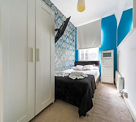 Double Room with Shared Bathroom