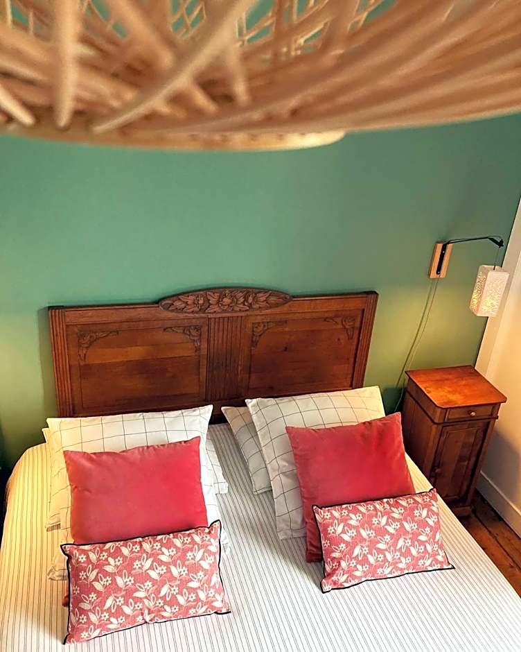 Foto 1 di 9 di Superior 1 Queen Bed
