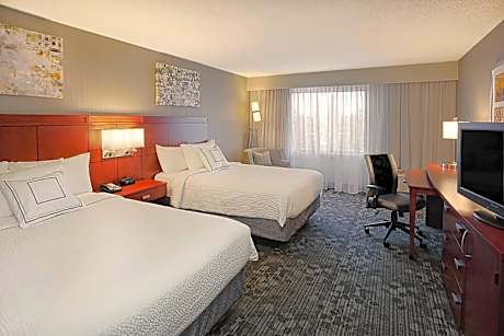 Double Room with Two Double Beds - Hearing Accessible