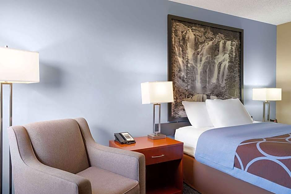 Super 8 by Wyndham Sherwood Park/Edmonton Area