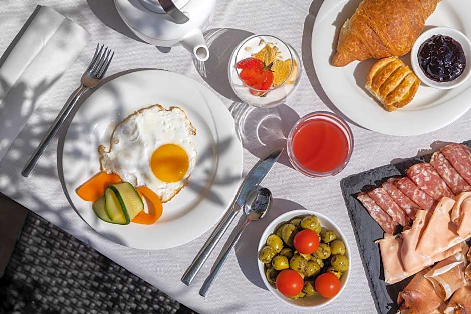 Hotel Meandro - Lake View