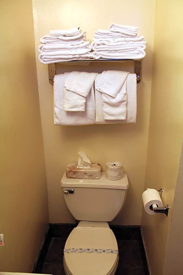 Riverside Inn & Suites Santa Cruz