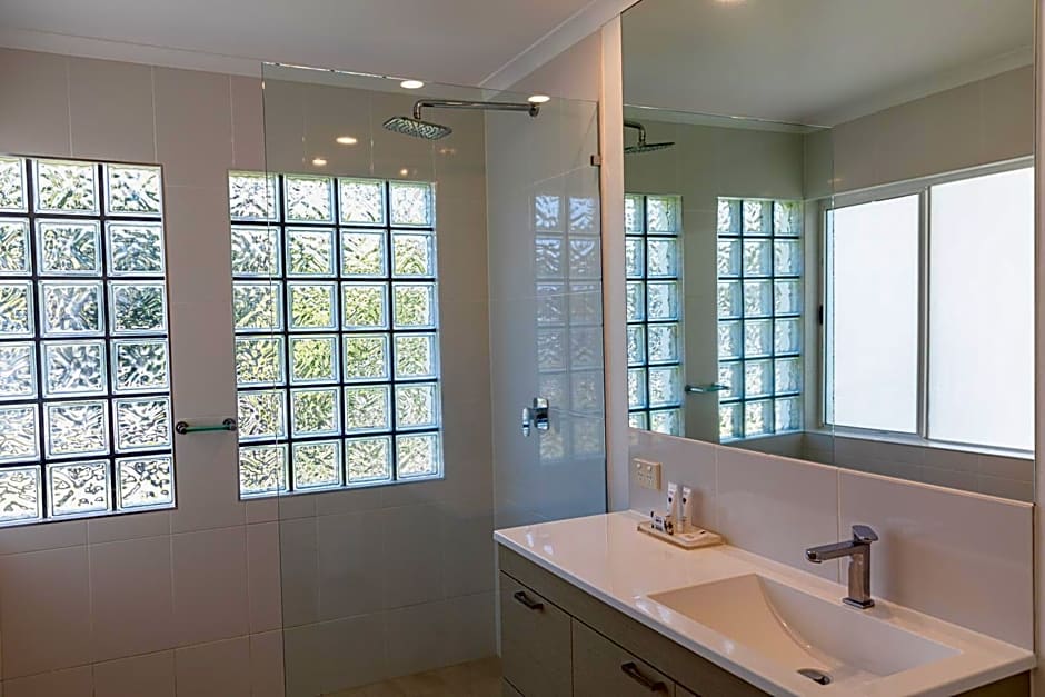 Beaches Port Douglas Holiday Apartments Book Here With The Onsite Reception Team