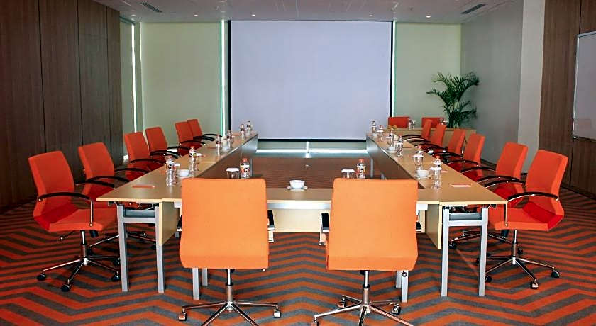 HARRIS Hotel & Conventions Solo