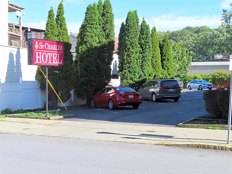 St. Charles Hotel - Hudson