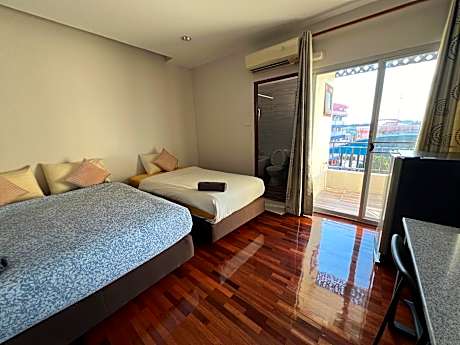 Triple - 1 Queen 1 Single