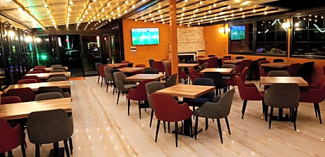 Akyuz Kardesler Otel