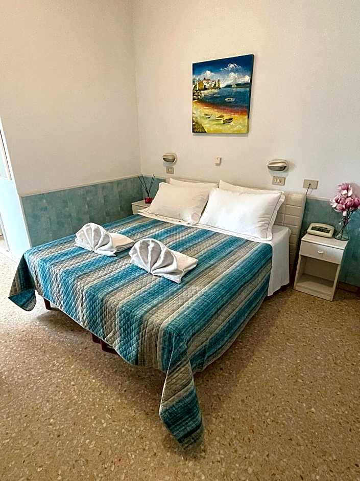 Hotel Crystal con Piscina Estiva Privata - SPIAGGIA INCLUSA con Formula All Inclusive