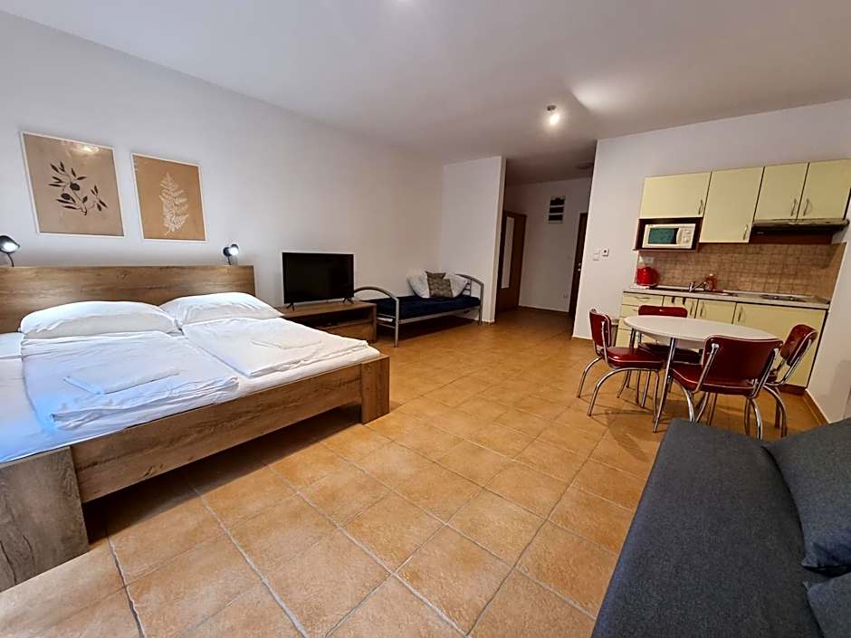 Fatrapark 2 Apartments House