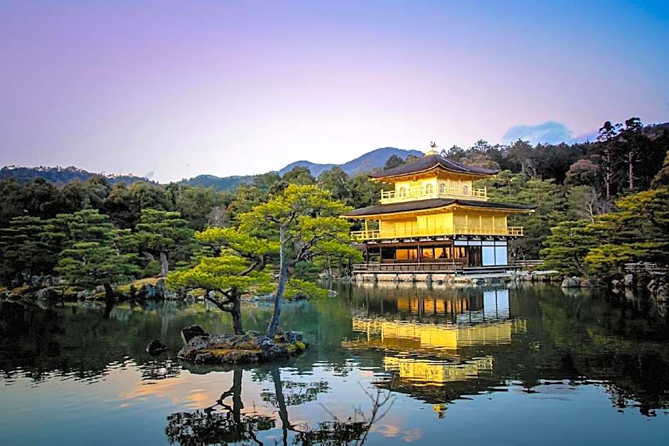 Guesthouse Hyakumanben Cross