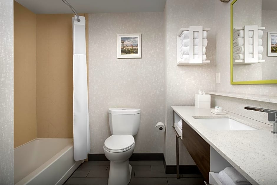 Hampton Inn By Hilton Knoxville-East