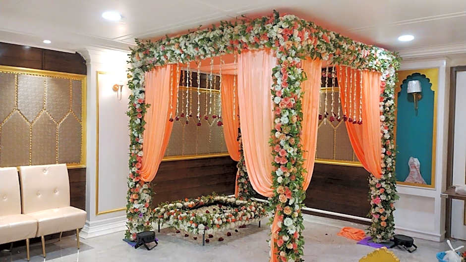 Hotel Sarweshwary