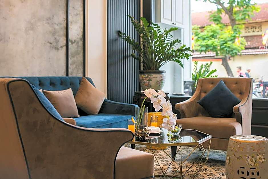 Golden Rooster hotel