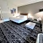 La Quinta Inn & Suites by Wyndham Houston Bush Iah South
