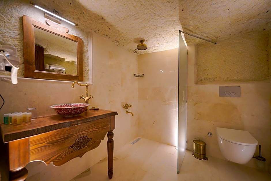 Fairyland Cave Hotel