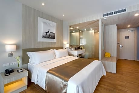 Deluxe Double or Twin Room with Pool View - Family Wing