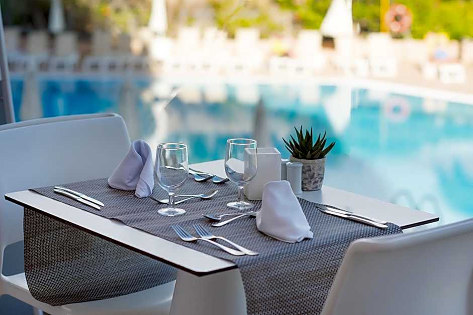 Iberostar Waves Bouganville Playa